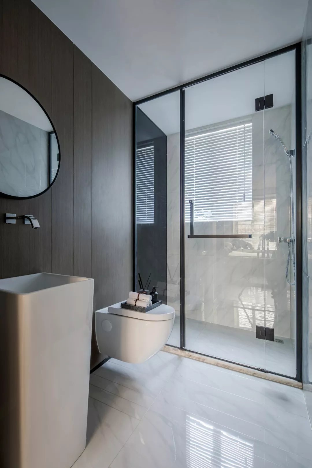 木饰面|125㎡现代简约,以实用与舒适的设计,打造品质端庄的现代感