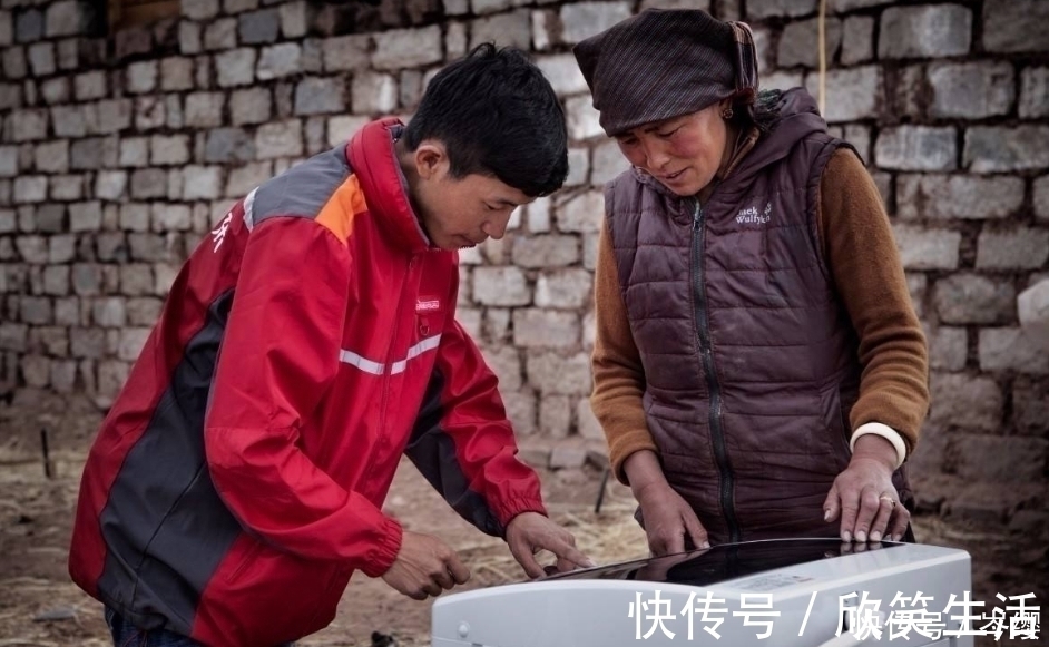 快递员|刘强东表示在京东干满5年能买房，京东0001号员工满10年如何了？！