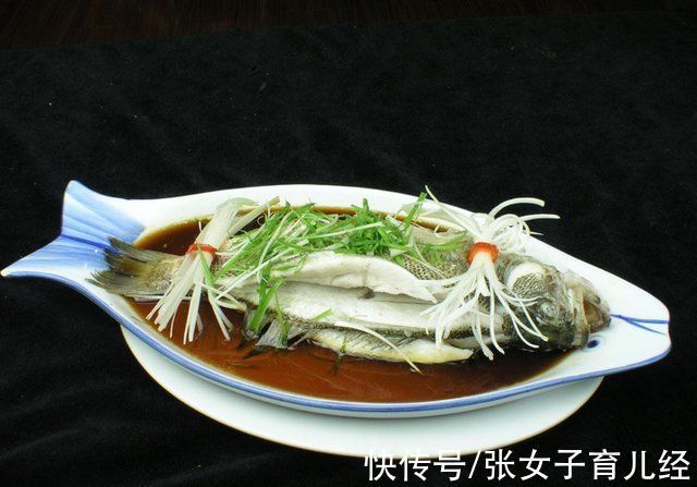 宝妈|13岁女孩身高167cm,原本矮小如“丑小鸭”,如今长成“白天鹅”