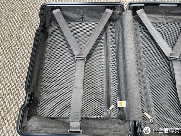 钢铁直男|最适合钢铁直男的行李箱?地平线8号Power系列20寸行李箱使用体验