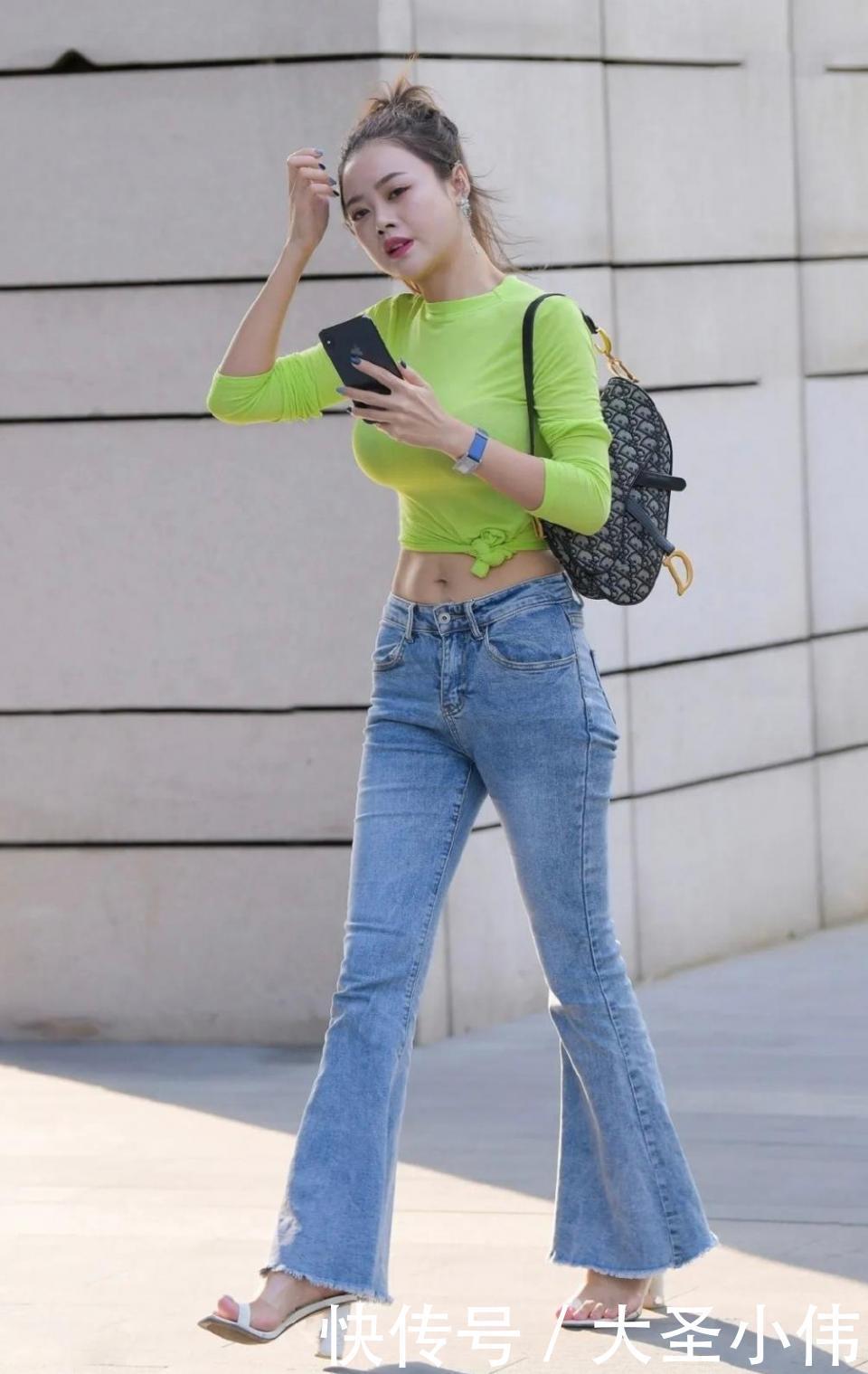 火辣|美女街拍:不愧是射手座美女,外表看起来很火辣,其实很保守,不会到处乱玩