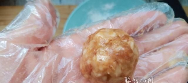 这个蒸菜在我家一周吃三次,可以滋养皮肤,健脾健胃,蒸更健康