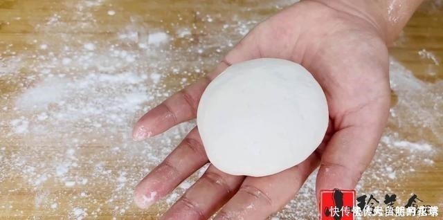 教你糯米粉新吃法,出锅比大鱼大肉都香,吃一次就念念不忘,解馋