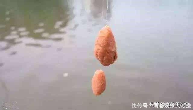 大片鱼泡冒出水面,为啥无鱼吃钩?鱼说“我想吃,你不让我吃”