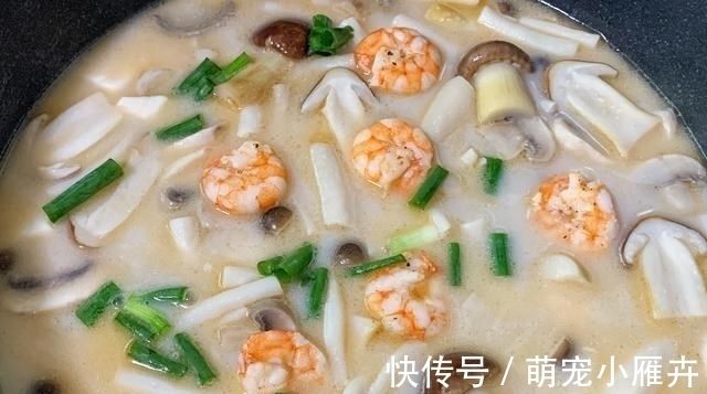 3月，宁可不吃肉也要喝这汤，营养又简单，家人常喝对脾胃好