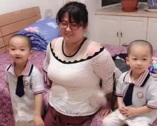 妈妈|当年不听劝阻,执意做试管婴儿的“无腿妈妈”,生活现状让人动容