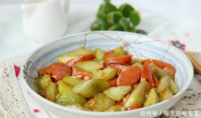 7月必吃的菜,简单一炒比肉还香,营养美味,女儿最爱