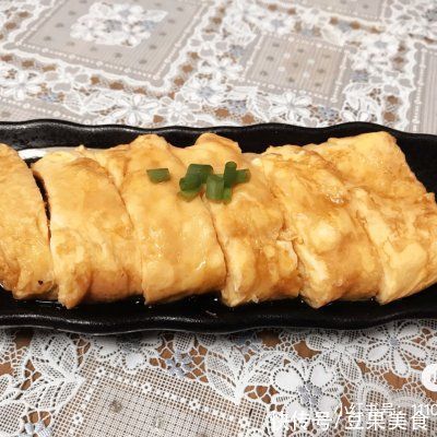 配着这盘日料，玉子焼き，米饭可以吃三大碗