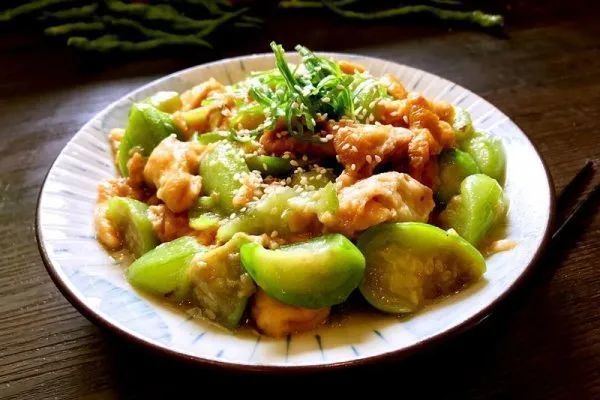 分享丝瓜的6种家常做法，清淡爽口味道好极了～