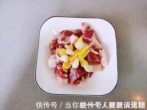 蜂蜜|比红烧肉好吃10倍的叉烧肉，就3步，简单到以为没做好，吃不够