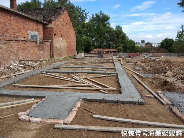 四合院|48岁的大叔,砸掉老房子,盖了一座四合院,完工后全村人都惊艳了