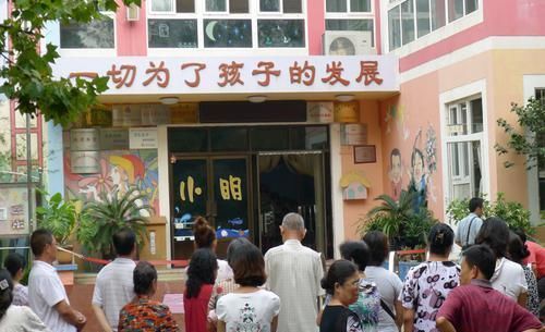 小姜|“我家娃口重,幼儿园得改”,霸道爷爷替孙“出头”,孩子被孤立