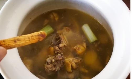 奶奶|80岁奶奶教我煲鸡汤，只需多一步，汤鲜肉嫩，香味扑鼻！