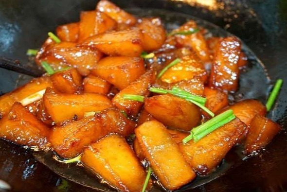 香菜|女人40岁以后要多吃以下菜,能美白皮肤,排毒减脂,利尿消肿