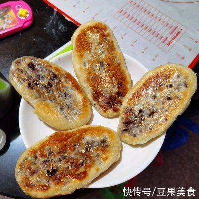 正宗地道的消耗豆沙馅之平底锅酥饼做法,速来围观