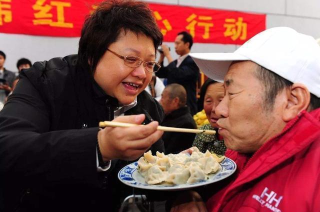 孩子|孩子不小心刮蹭私家车,留下一张纸条,网友:最高级别的“炫富”