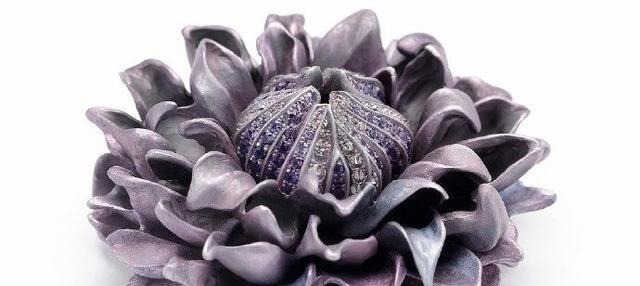 珠宝 铝竟然比金子贵?回收易拉罐做成的珠宝,颜色堪比彩虹