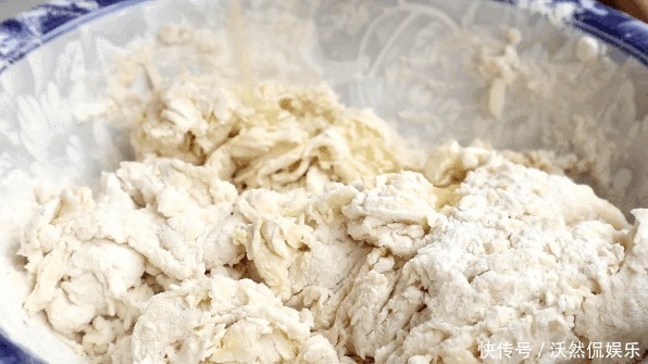 新疆|家庭版“烤包子”,不用发面,皮脆馅香,保证你吃一次就念念不忘