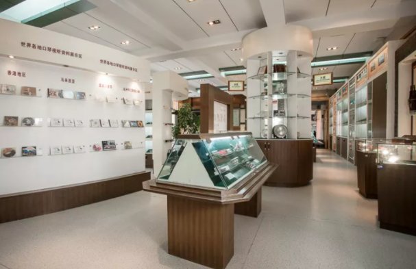 app！在这里，一呼一吸皆成为美妙的乐章！蓝媒小记者探访“藏”在刀茅巷小学里的口琴博物馆