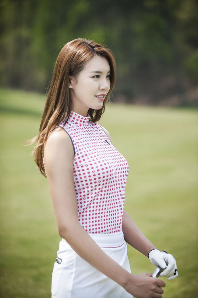 包臀裙 甜美包臀裙穿出青春魅力,特别是穿着有气场,散发优雅品味