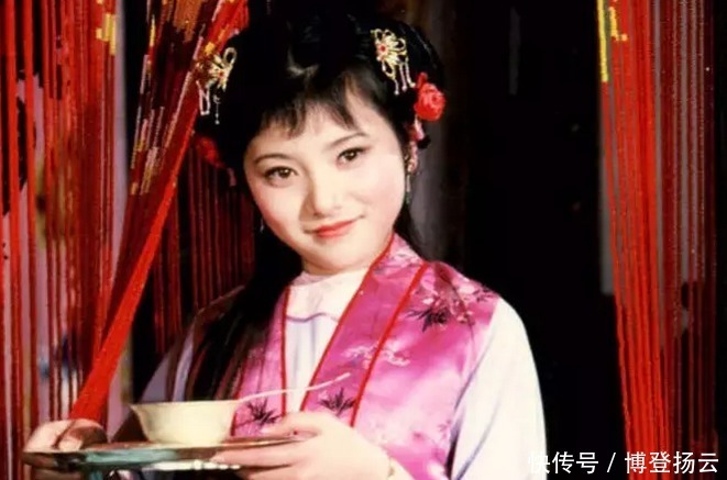 小雪|黛玉为何对小雪雁指桑骂槐?她犯了两个错误,触犯底线