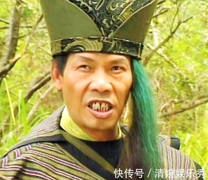 倚天|轻功天下第一的韦一笑,为何消失了?你看看他死在哪,书里有暗示