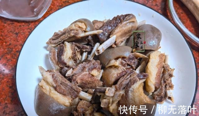 吃羊肉还怕膻味吗推荐你试试这吃法，好吃没膻味，一只羊不够吃！