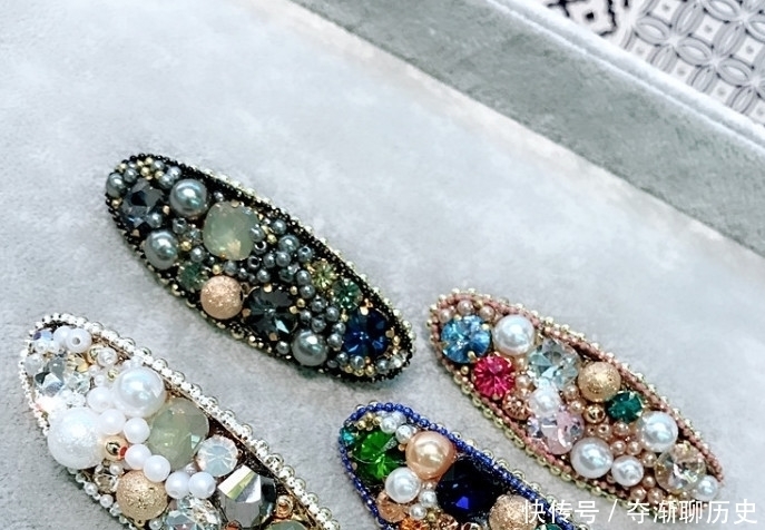 珍珠|现在珍珠发卡已过时,00后都戴“液体夹”,头发水润美成仙女!