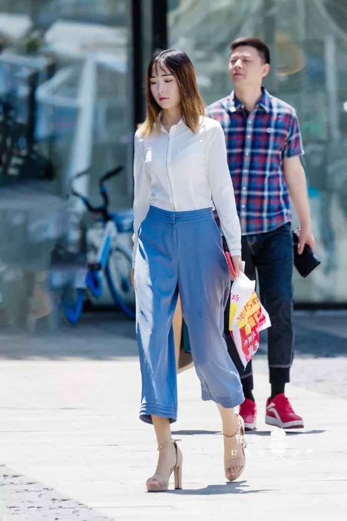 气质|高跟鞋气质搭配,简约时尚又魅力