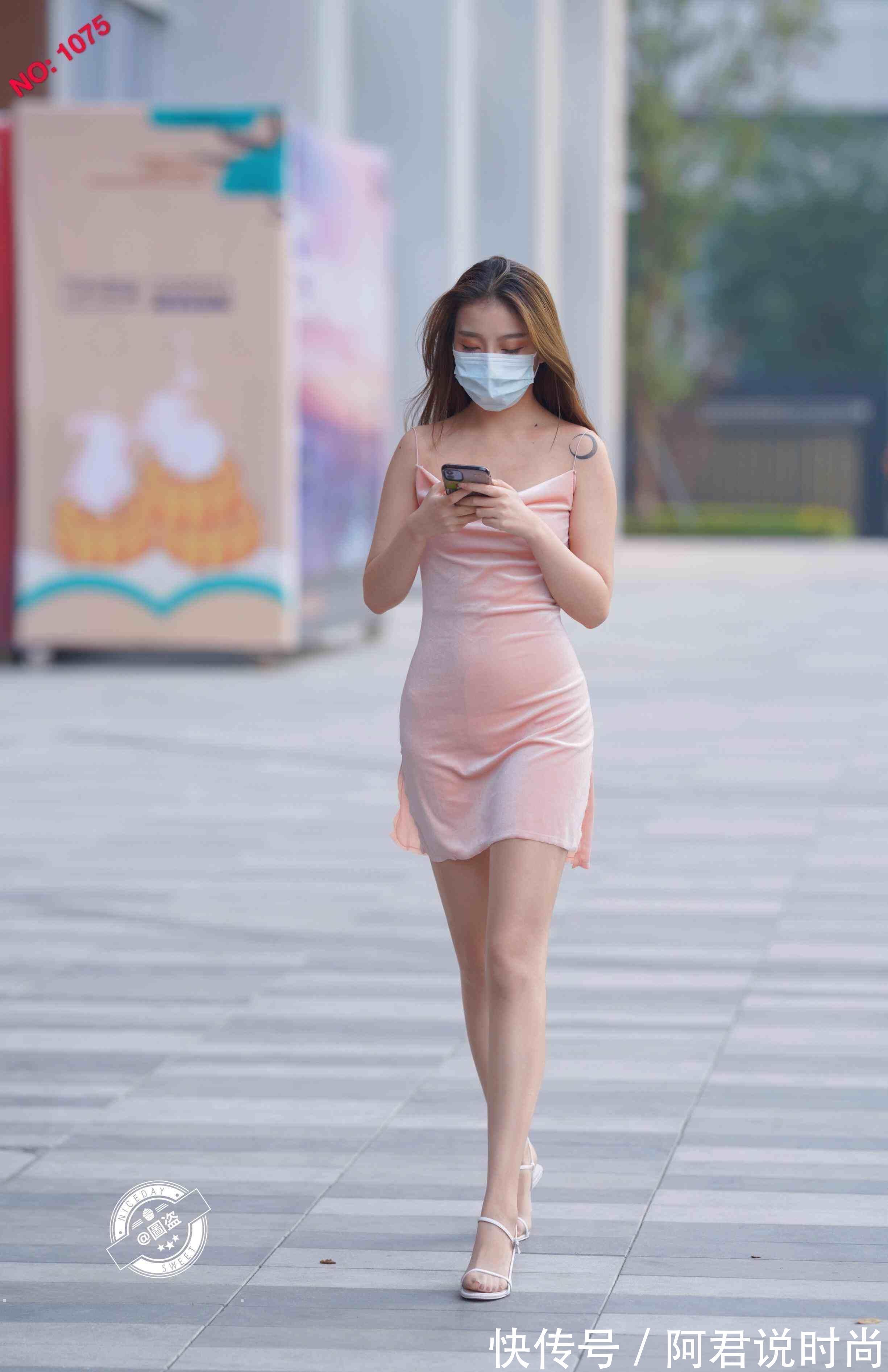 格调|精致优雅的连衣裙穿搭展现时尚的格调，简约也是一种美，凸显优势