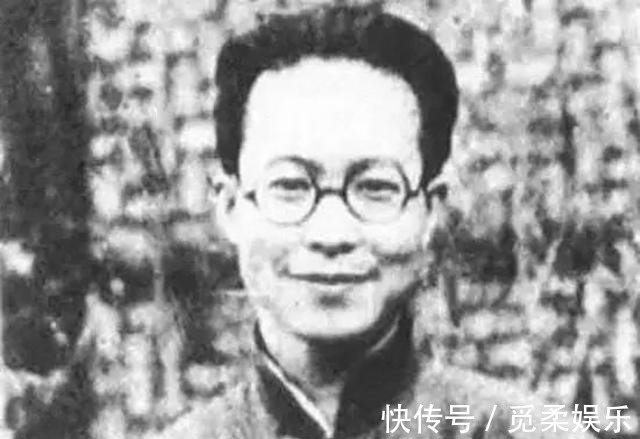 沈从文@苦恋四年,娶学生为妻,生活55年,晚年妻子看他的照片好像见过