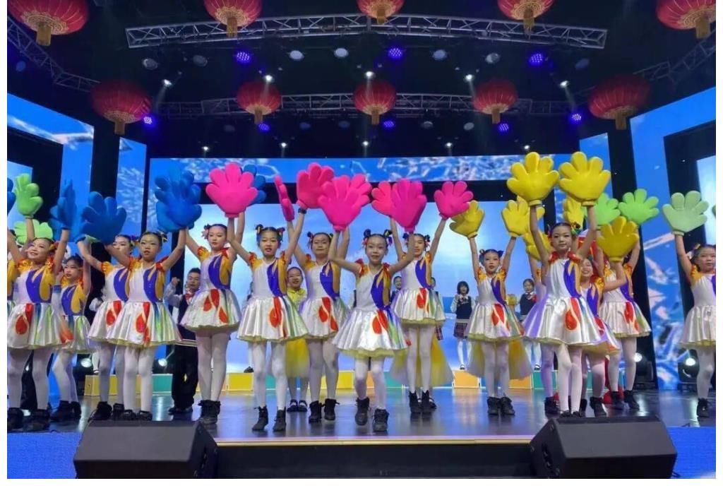 保师附校学生节目《一起向未来》 参演2022年保定春节联欢晚会节目录制