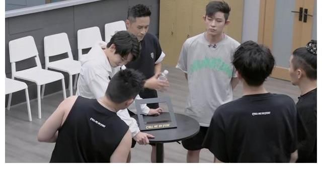 陈辉|《披荆斩棘》3位哥哥被淘汰,两位队长主动离开,实气最低却留下