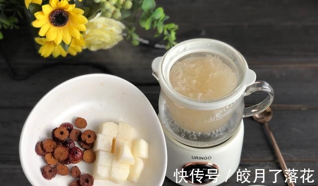 秋冬干燥常喝它，去燥润肺特滋润，每天一碗皮肤水润有光泽真年轻！