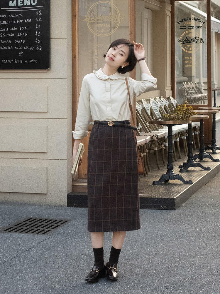 穿搭|这个冬天一定要拥有一件羊毛衫,搭配棕色西装裤,简直不要太美!