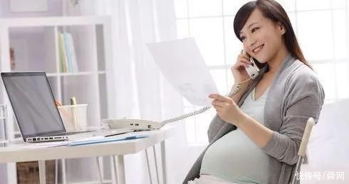 睡姿|在孕期很多孕妈都出现了这种错误，刻意的去纠正睡姿，孕妈们应该要这样做