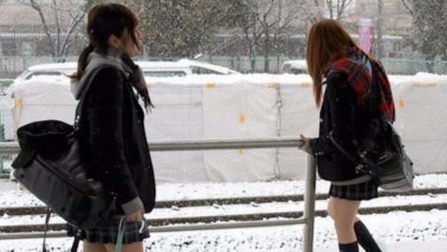 衰老|女性身体这处肉越少，说明衰老还追不上你！至少还能年轻10岁