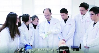临床医学专业|上海健康医学院临床医学专业首届本科生毕业：立德树人奋进担当，培养人民满意的健康“守门人”