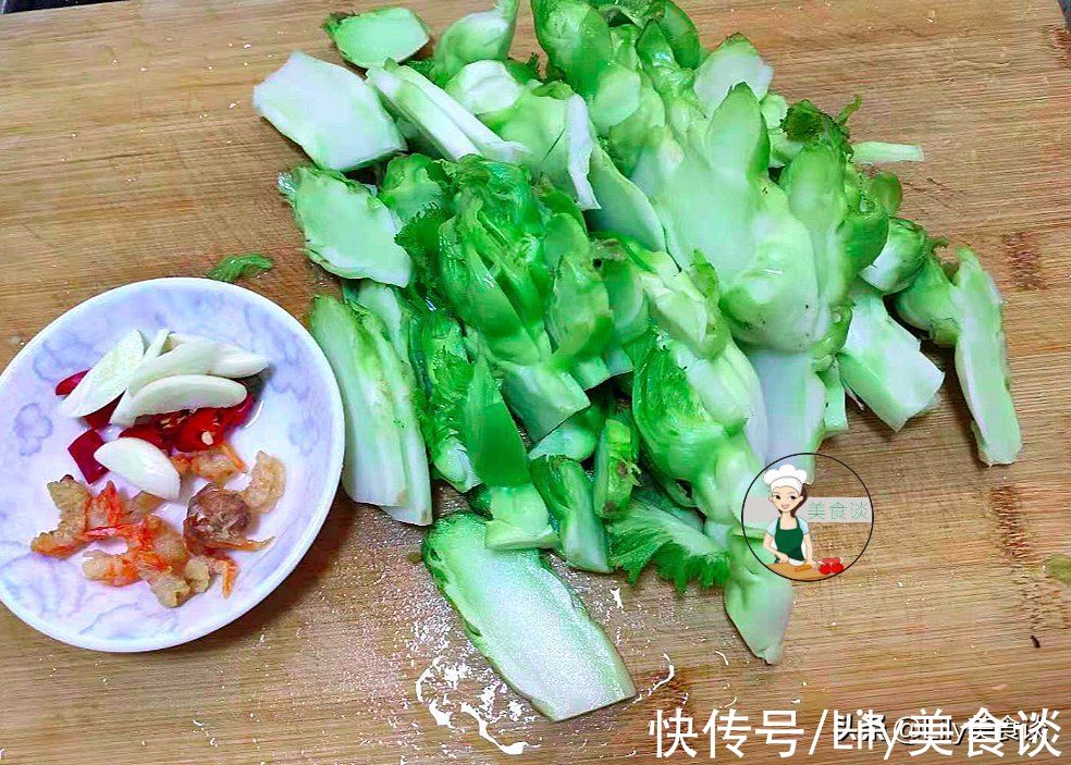 苦味|春节家宴，推荐一道炒素菜，不放肉也很香，每回炒一盘上桌不够吃