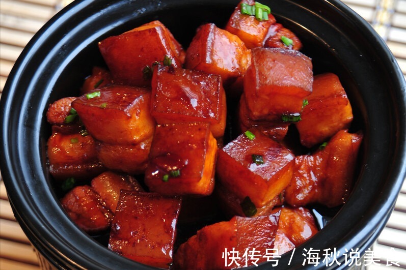 炖红烧肉,别直接加水炖,牢记3窍门,出锅不柴不腥,一点不油腻