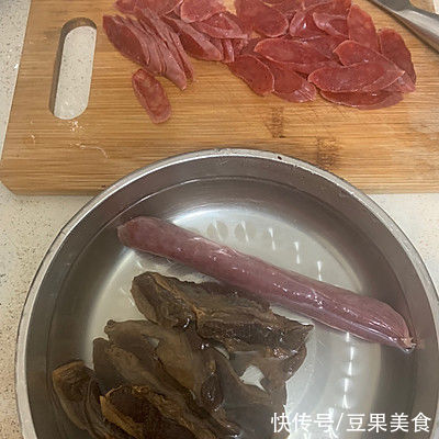 腊味|小白一看就会的宴客菜腊味煲仔饭