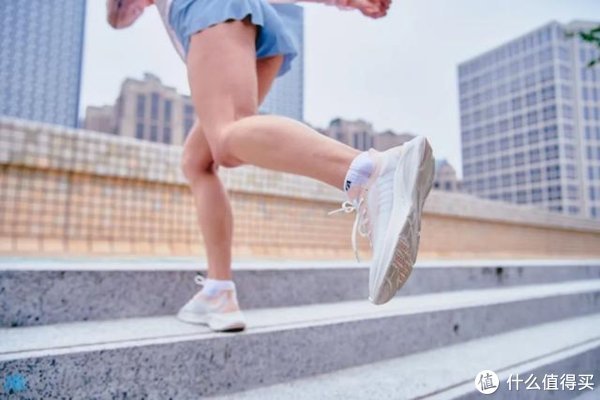 耐克 性价比超高的3款国产跑鞋,脚感不输耐克阿迪,买错要吃大亏