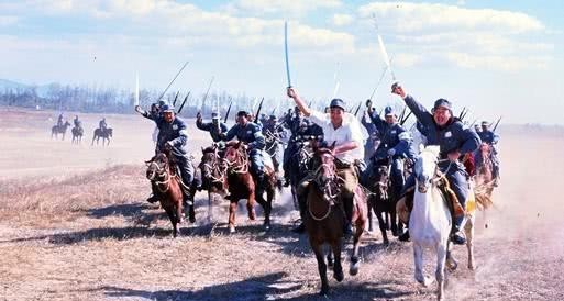 军团|西北军抗日名将孙连仲,内战部下先后起义,宁都起义给红军送了一个军团