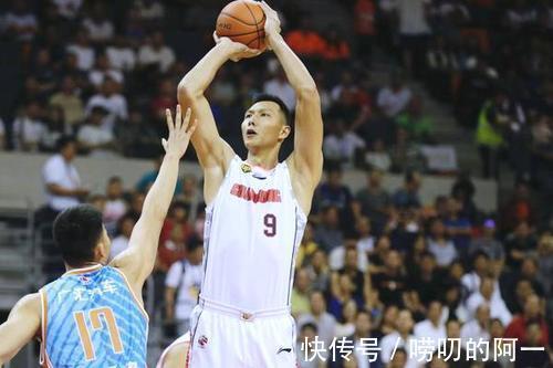 职业生涯|什么是常青树?这就是!易建联职业生涯各项数据及历史排名一览