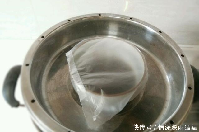 正宗的京酱肉丝在家做,卷一个塞嘴里,巨幸福