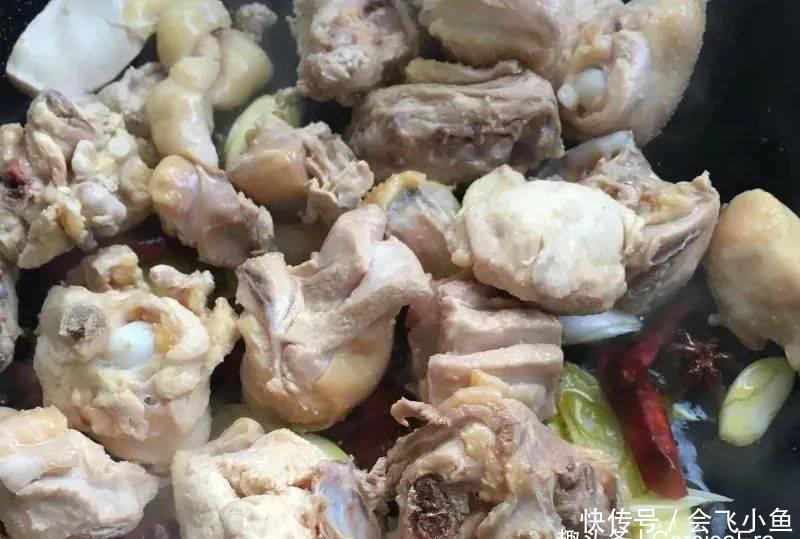 爽滑|家常版大盘鸡,爽滑麻辣香味醇厚,无敌下饭,好吃到汤汁都不剩