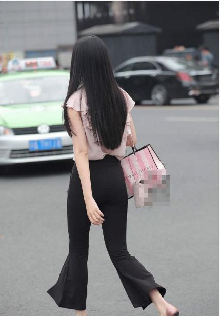 洋溢|粉色T恤搭配黑色阔腿裤, 青春洋溢, 充满活力