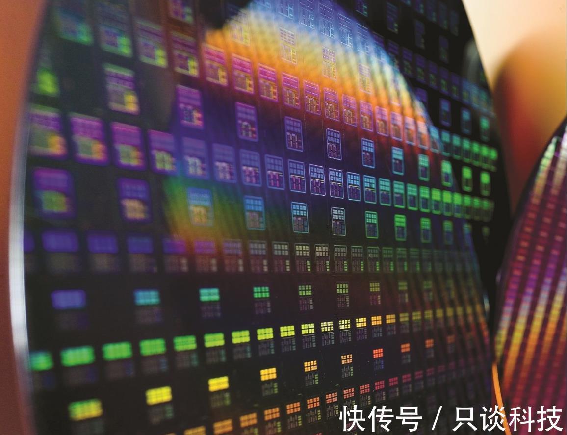 营收|每片晶圆价格对比:台积电2.43万排第1,中芯国际1.15万排第2