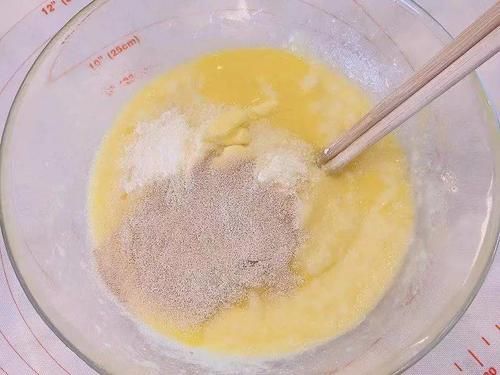 免烤箱，吃过就念念不忘，这款山药小饼看起来其貌不扬