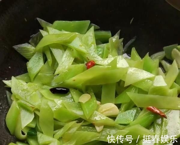 横截面|便秘最怕这个菜,3元一斤,2块钱能炒一大盘,常吃宽肠通便